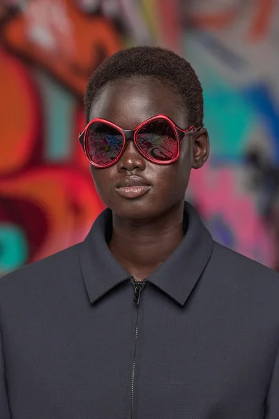 Look 70